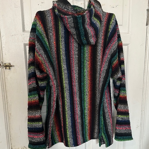 Poncho - Picture 3 of 15